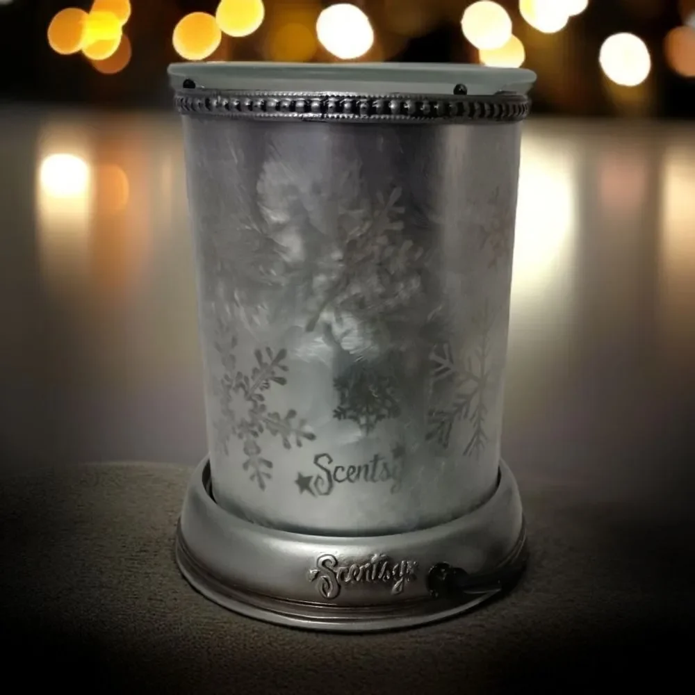 Scentsy Silver Frost Glass Shade Base Wax Warmer Lampshade Collection Snowflake.